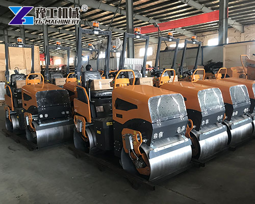 Ride-On Asphalt Roller