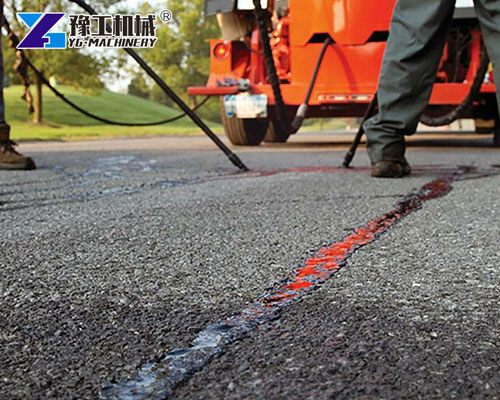 Caulking Asphalt Driveway Cracks
