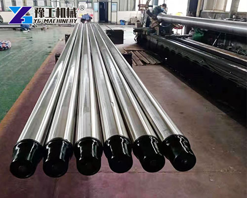 Drill Collars with Thread Protectors