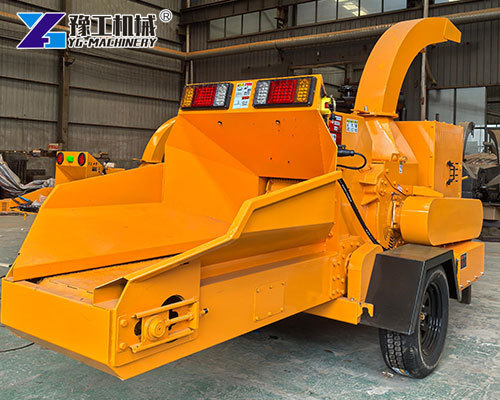High-capacity industrial wood shredder