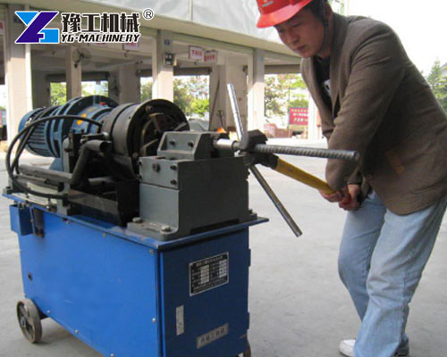 Industrial thread rolling machine operation