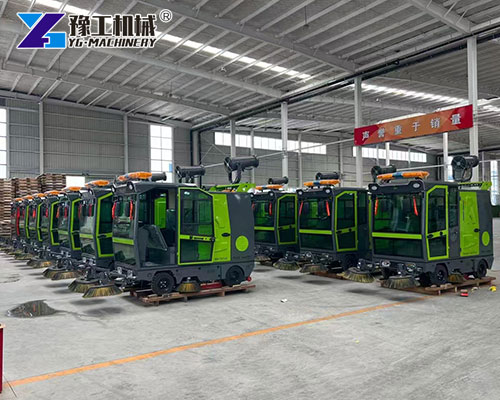 Ride On Floor Sweeper with Dual Scrubbing