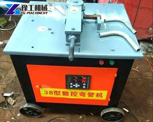 Steel pipe bending machine with hydraulic power