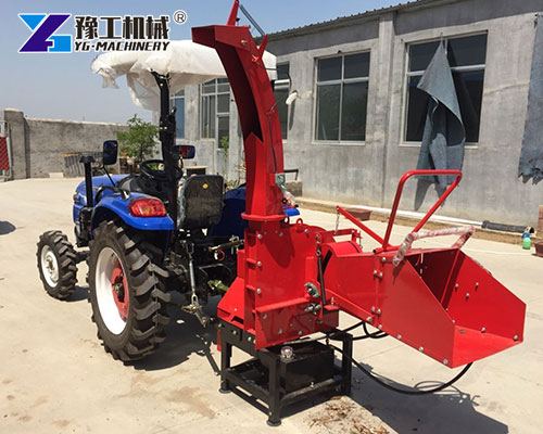 Three-point hitch mounted wood chipper