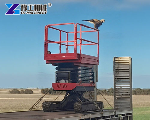 Compact tracked scissor lift for easy transport
