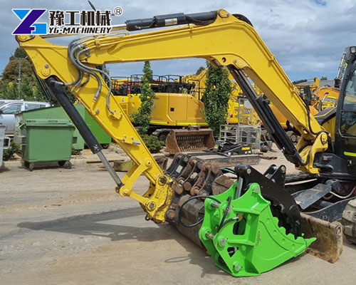 Heavy duty excavator grapple for scrap metal handling