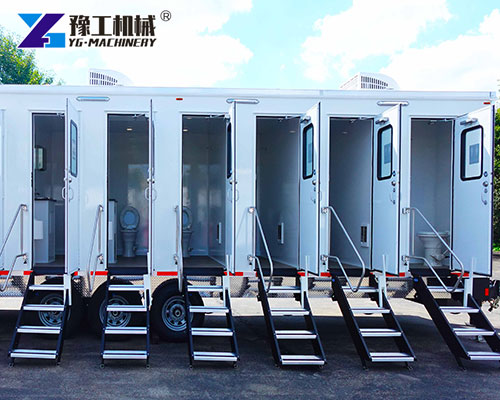 Outdoor Toilet Trailer Used On Construction Sites