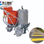 Road Line Marking Machine painting highway lines