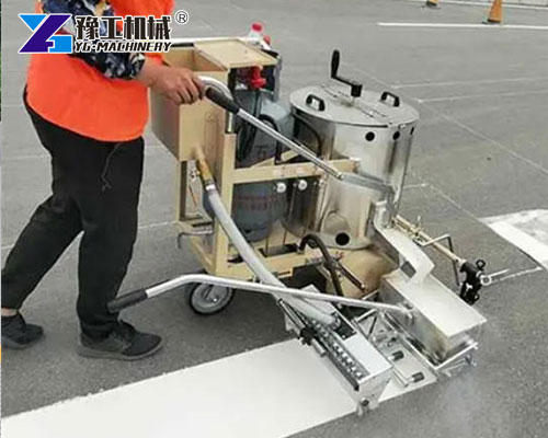 Thermoplastic Road Marking Machine applying thick lines