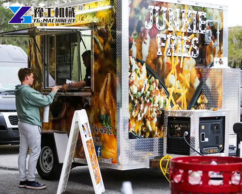 Compact frying trailer at food festival