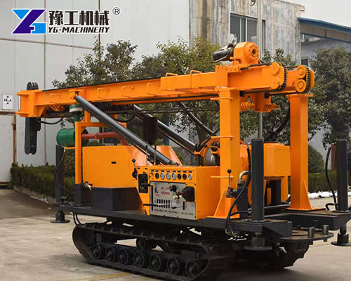 Crawler mounted core drill rig in field
