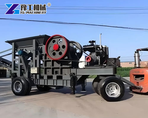 Efficient mobile jaw crusher crushing concrete blocks