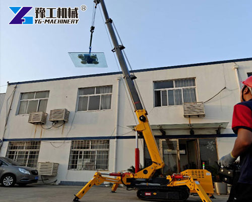 Spider crane glass installation with suction cup
