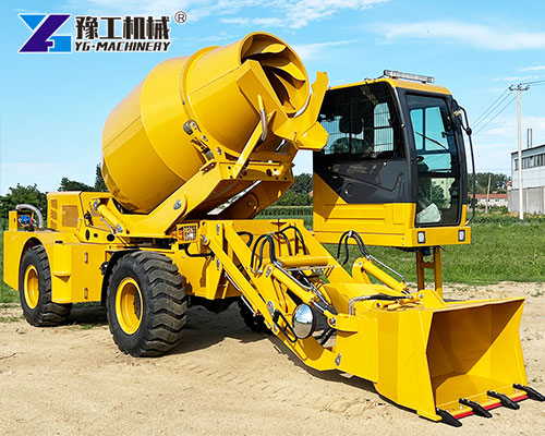 YG self-loading mixer truck pouring fresh concrete