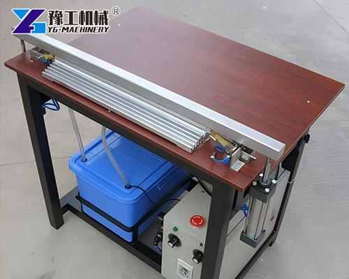 Manual toilet paper packing machine